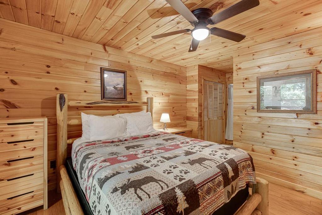 Cabin With Jacuzzi & Hydrotherapy Spanear Helen Cleveland Dış mekan fotoğraf