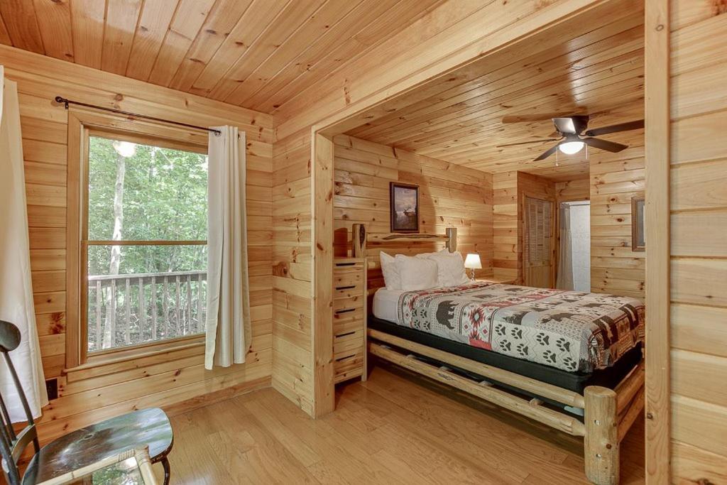 Cabin With Jacuzzi & Hydrotherapy Spanear Helen Cleveland Dış mekan fotoğraf