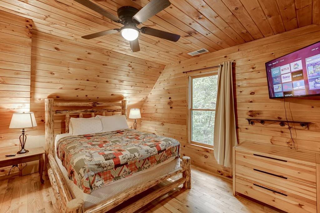 Cabin With Jacuzzi & Hydrotherapy Spanear Helen Cleveland Dış mekan fotoğraf